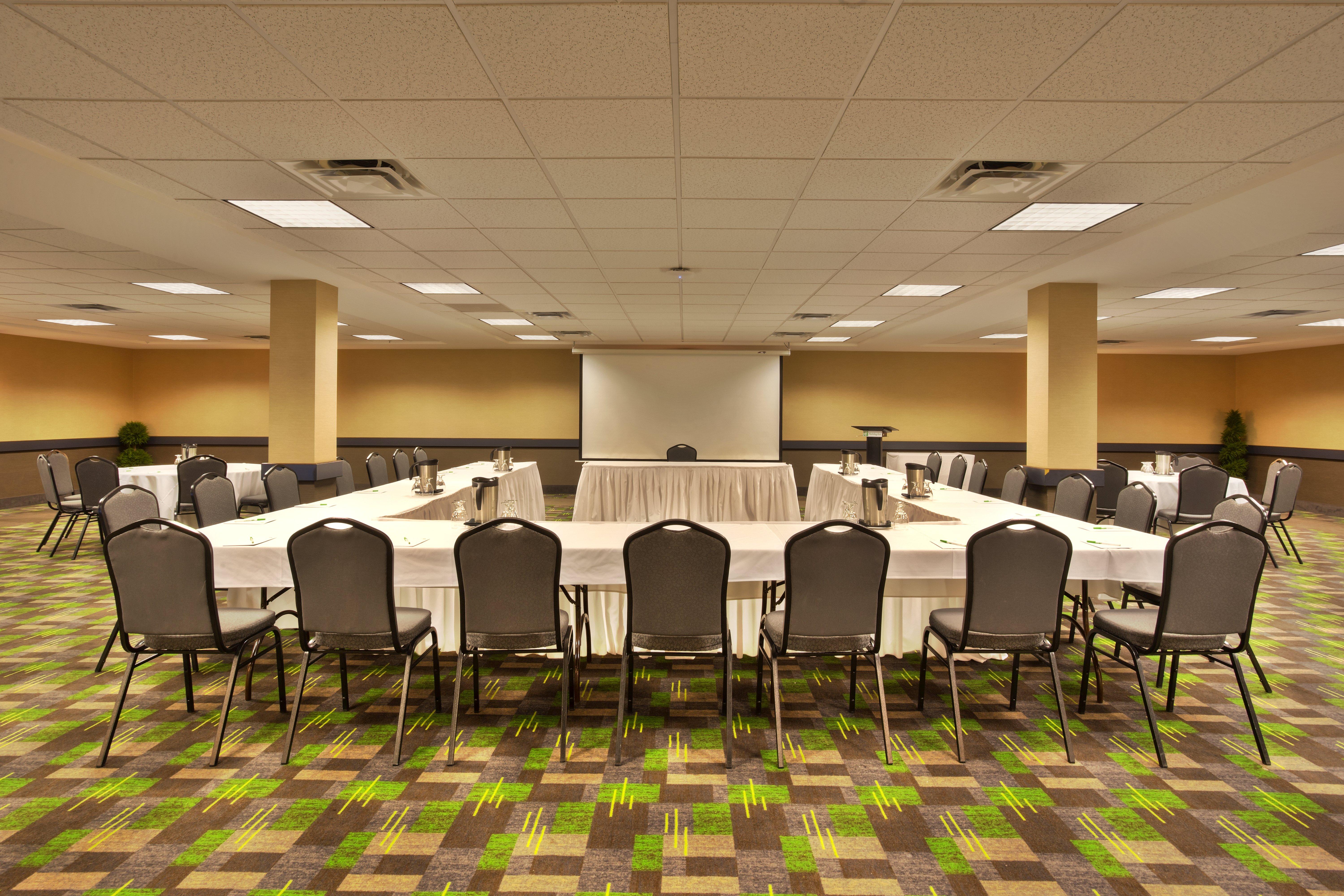 Holiday Inn Express Winnipeg Airport - Polo Park By Ihg Exteriör bild