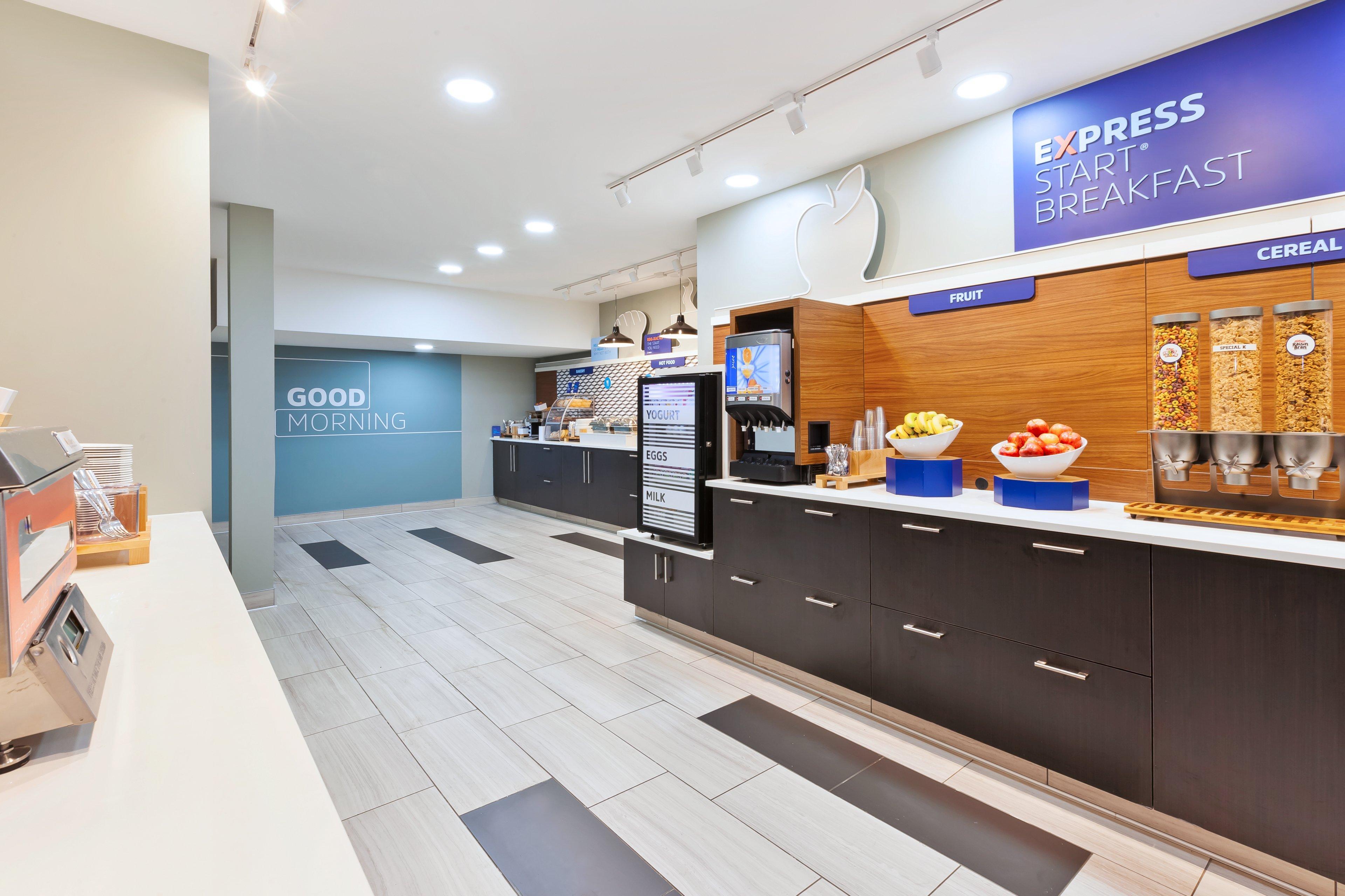 Holiday Inn Express Winnipeg Airport - Polo Park By Ihg Exteriör bild