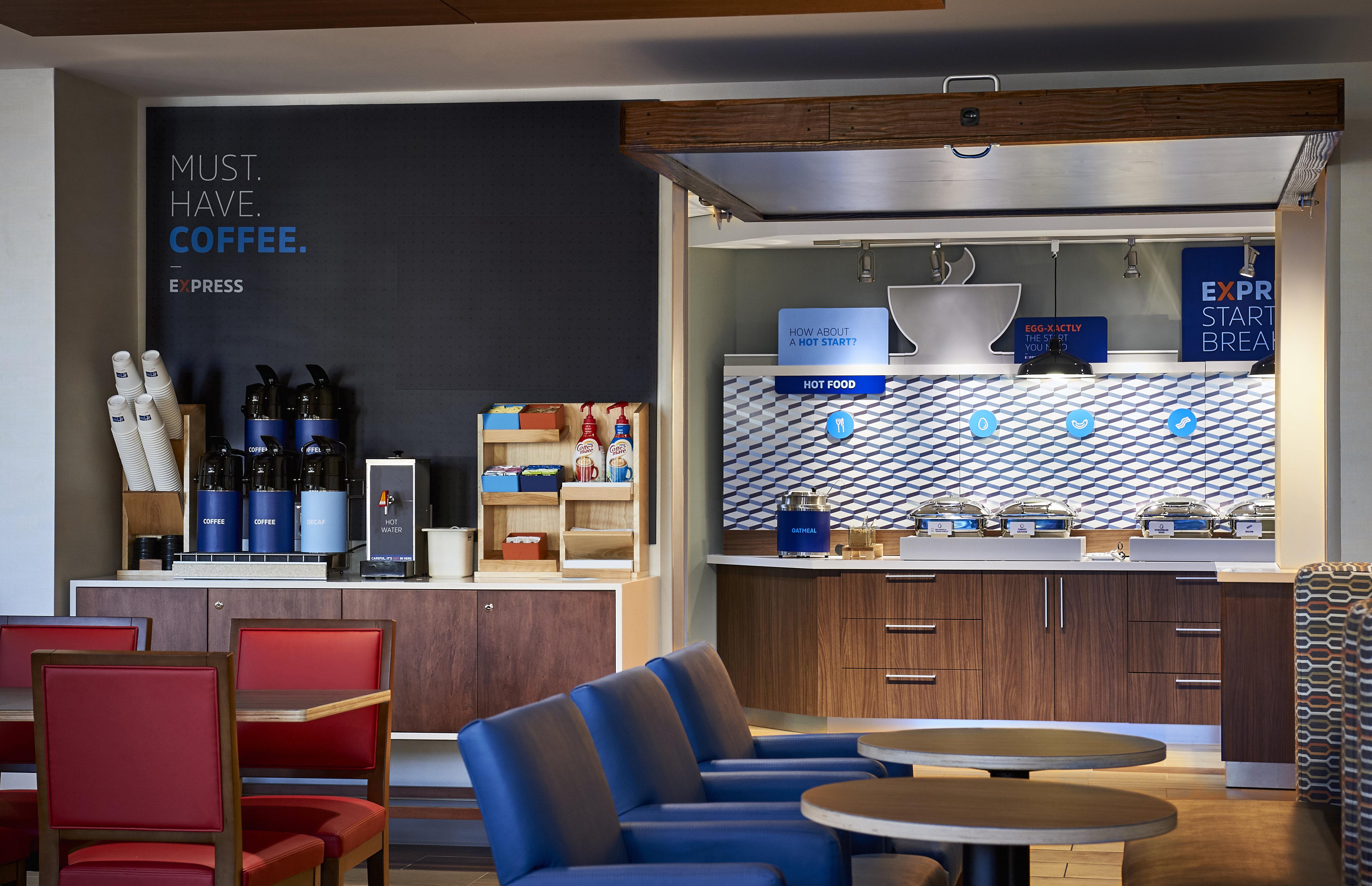 Holiday Inn Express Winnipeg Airport - Polo Park By Ihg Exteriör bild