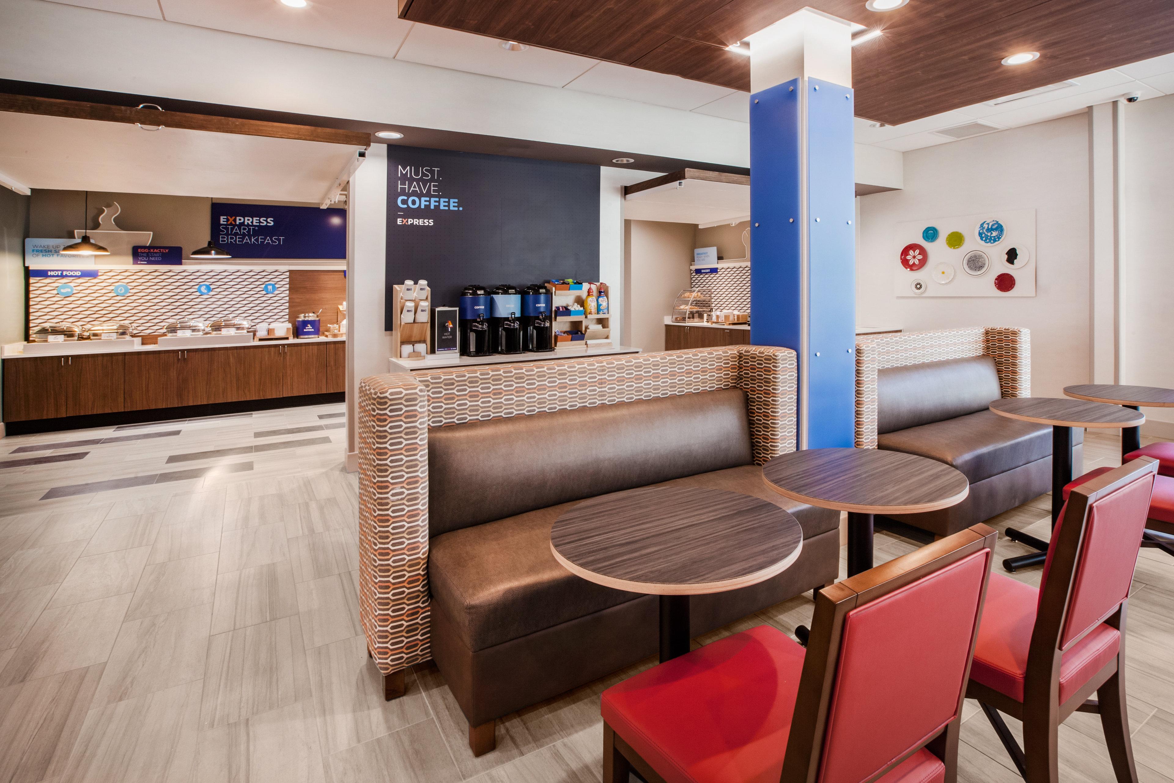 Holiday Inn Express Winnipeg Airport - Polo Park By Ihg Exteriör bild