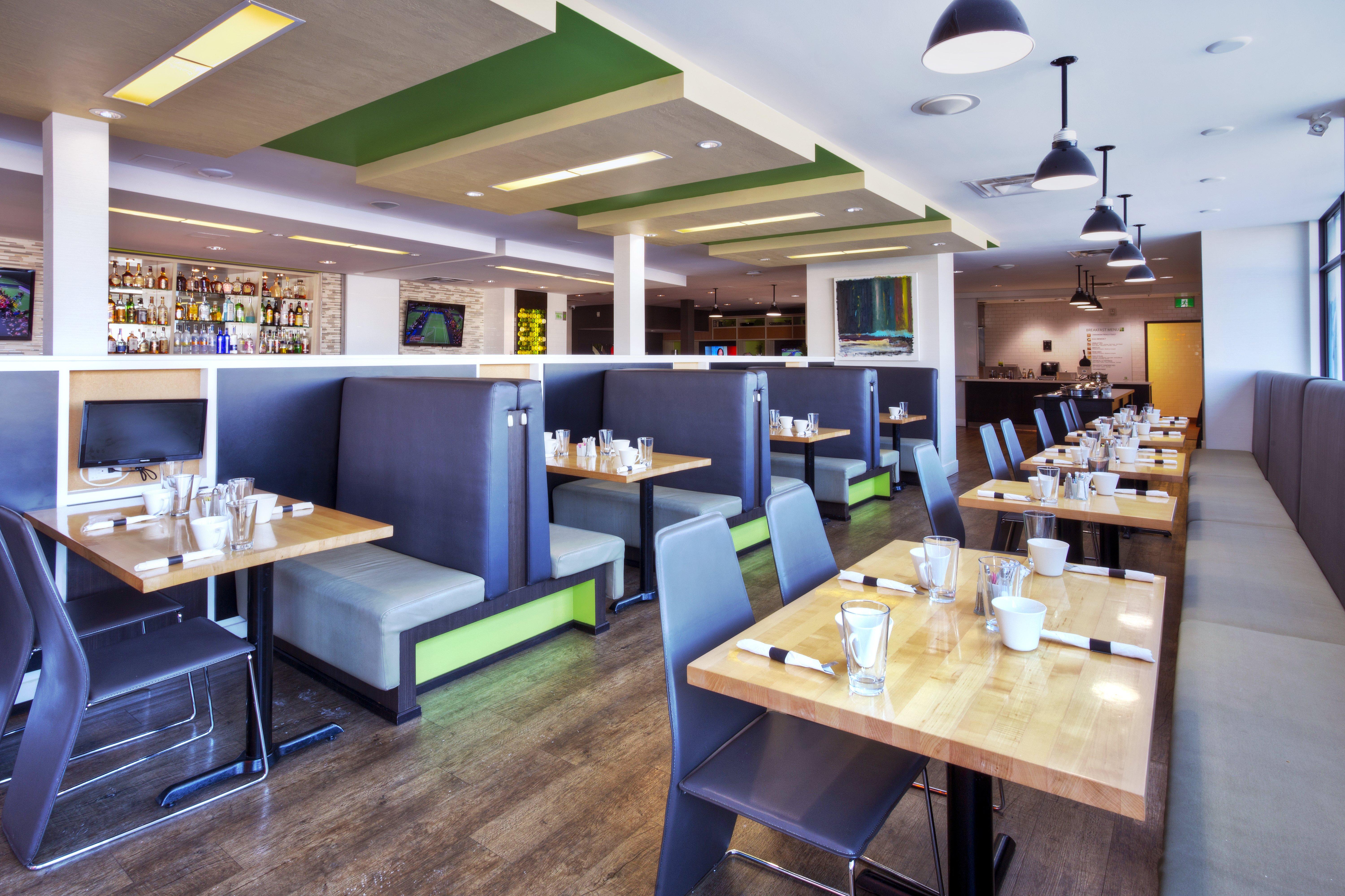 Holiday Inn Express Winnipeg Airport - Polo Park By Ihg Exteriör bild