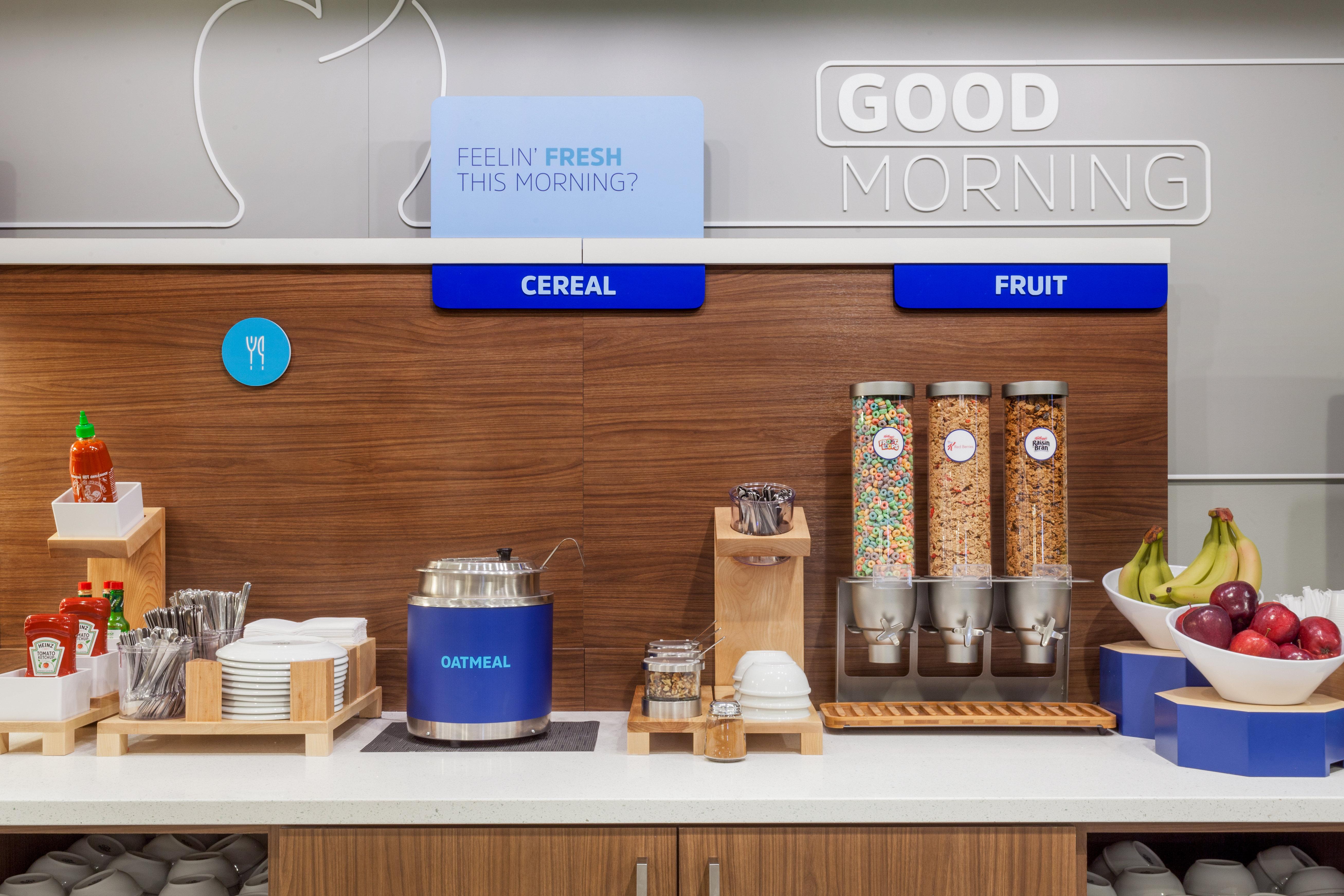 Holiday Inn Express Winnipeg Airport - Polo Park By Ihg Exteriör bild