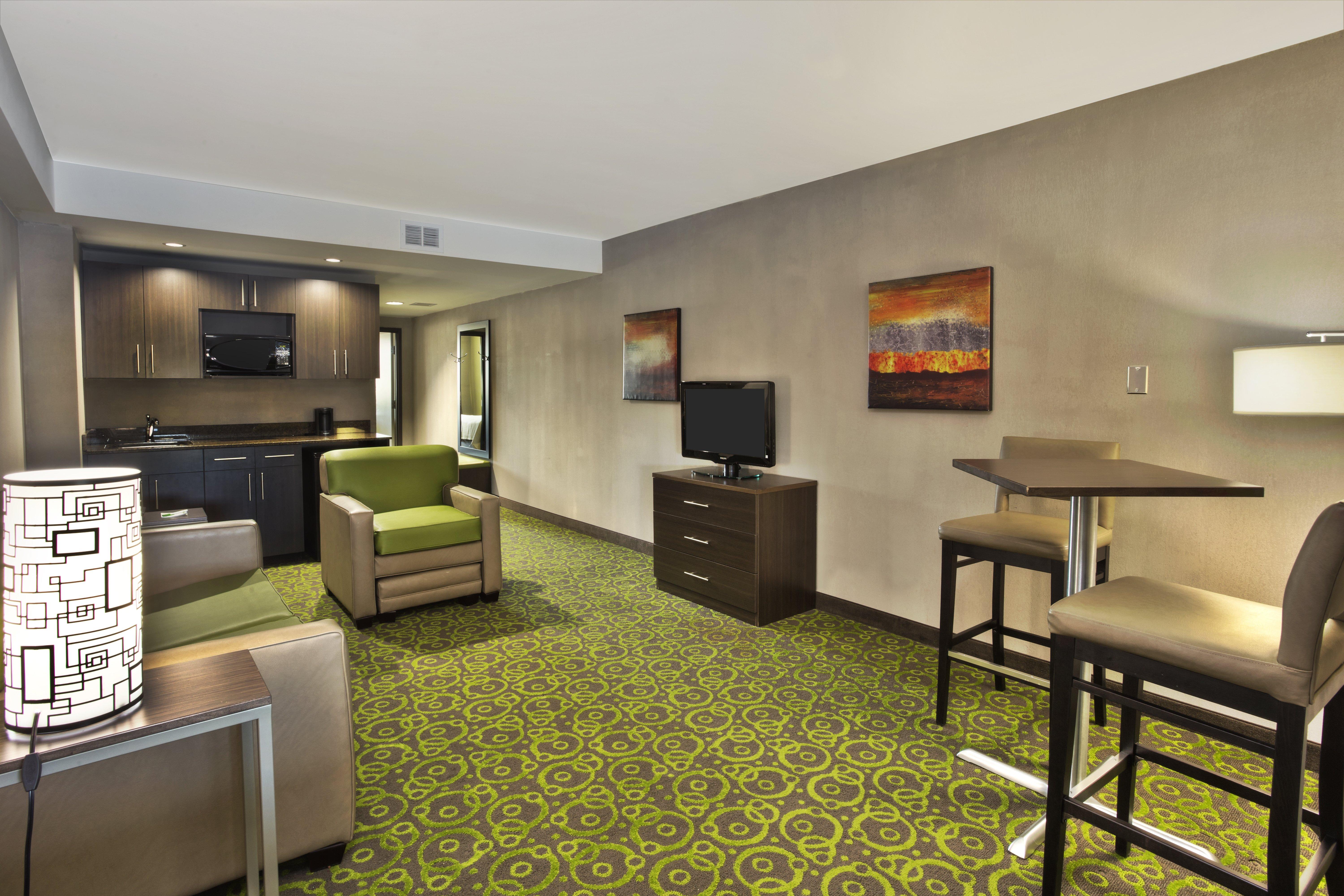 Holiday Inn Express Winnipeg Airport - Polo Park By Ihg Exteriör bild
