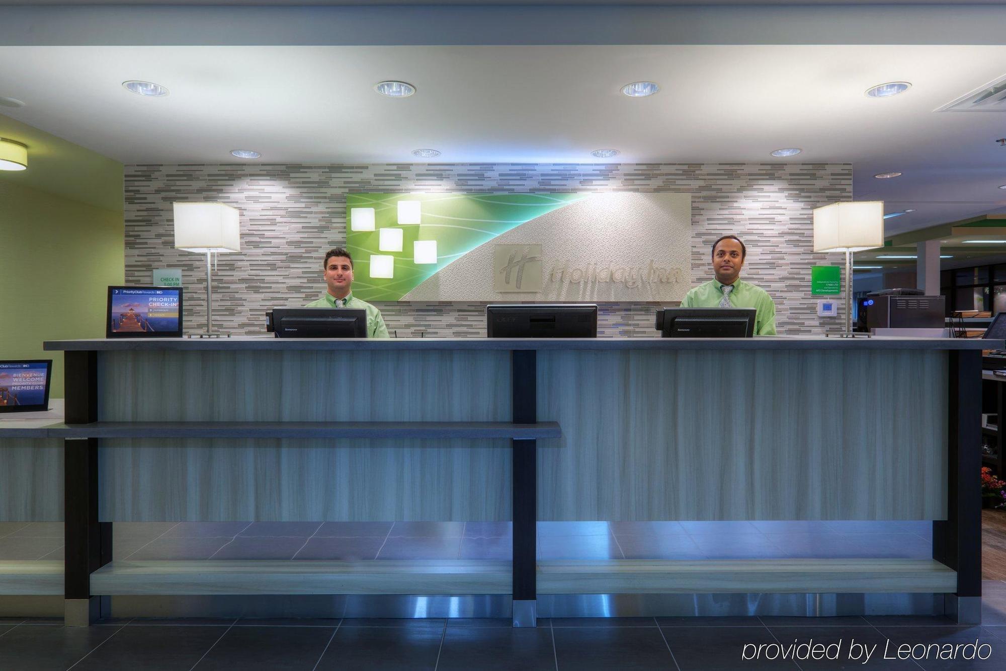 Holiday Inn Express Winnipeg Airport - Polo Park By Ihg Exteriör bild