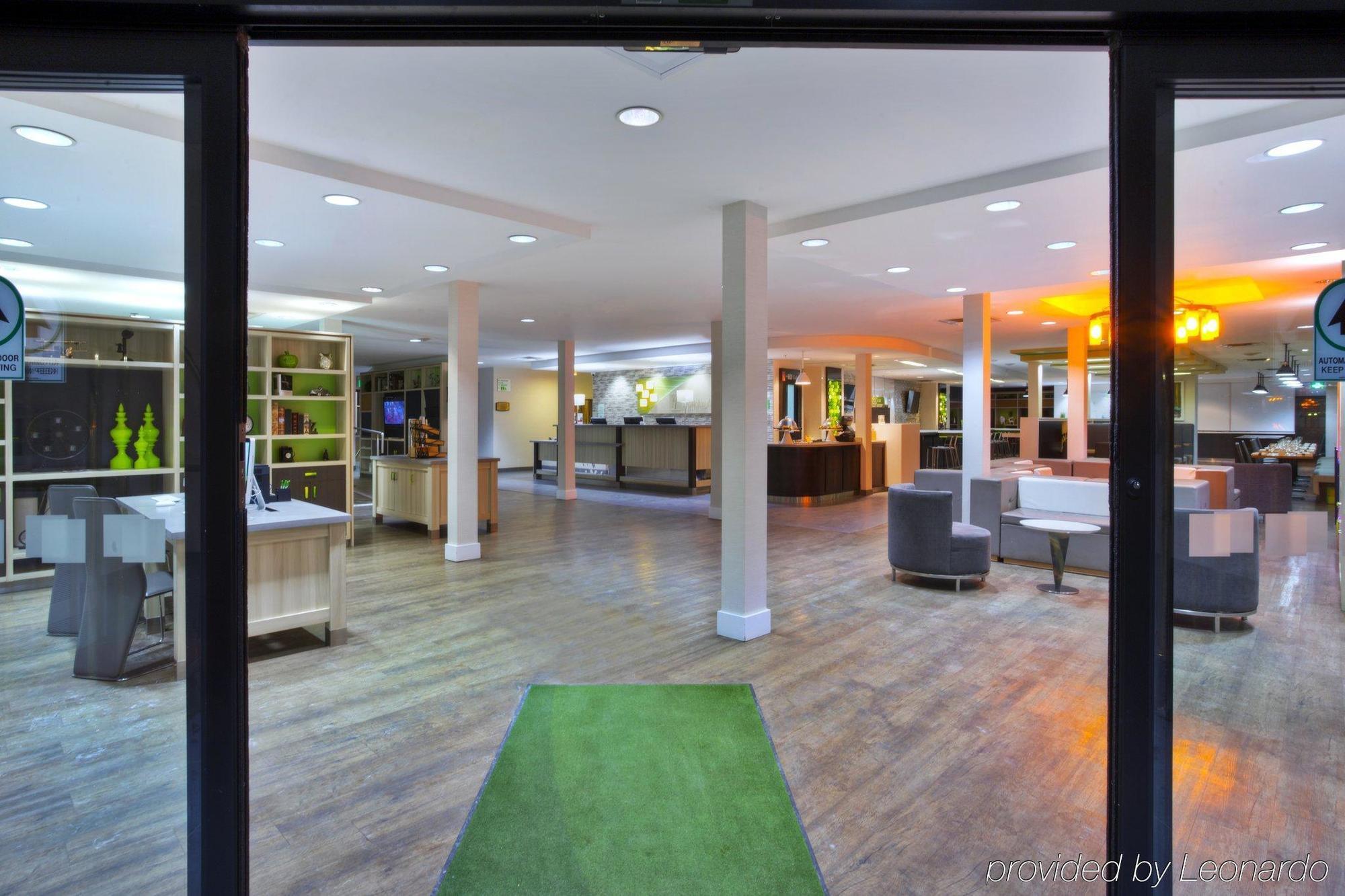 Holiday Inn Express Winnipeg Airport - Polo Park By Ihg Exteriör bild