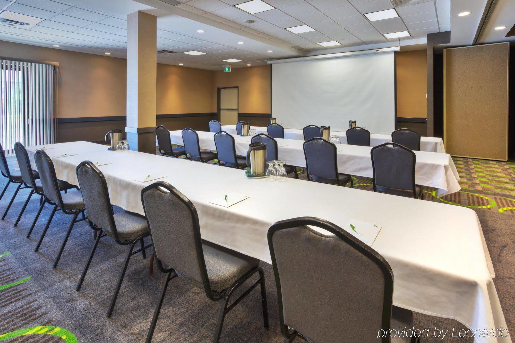 Holiday Inn Express Winnipeg Airport - Polo Park By Ihg Exteriör bild