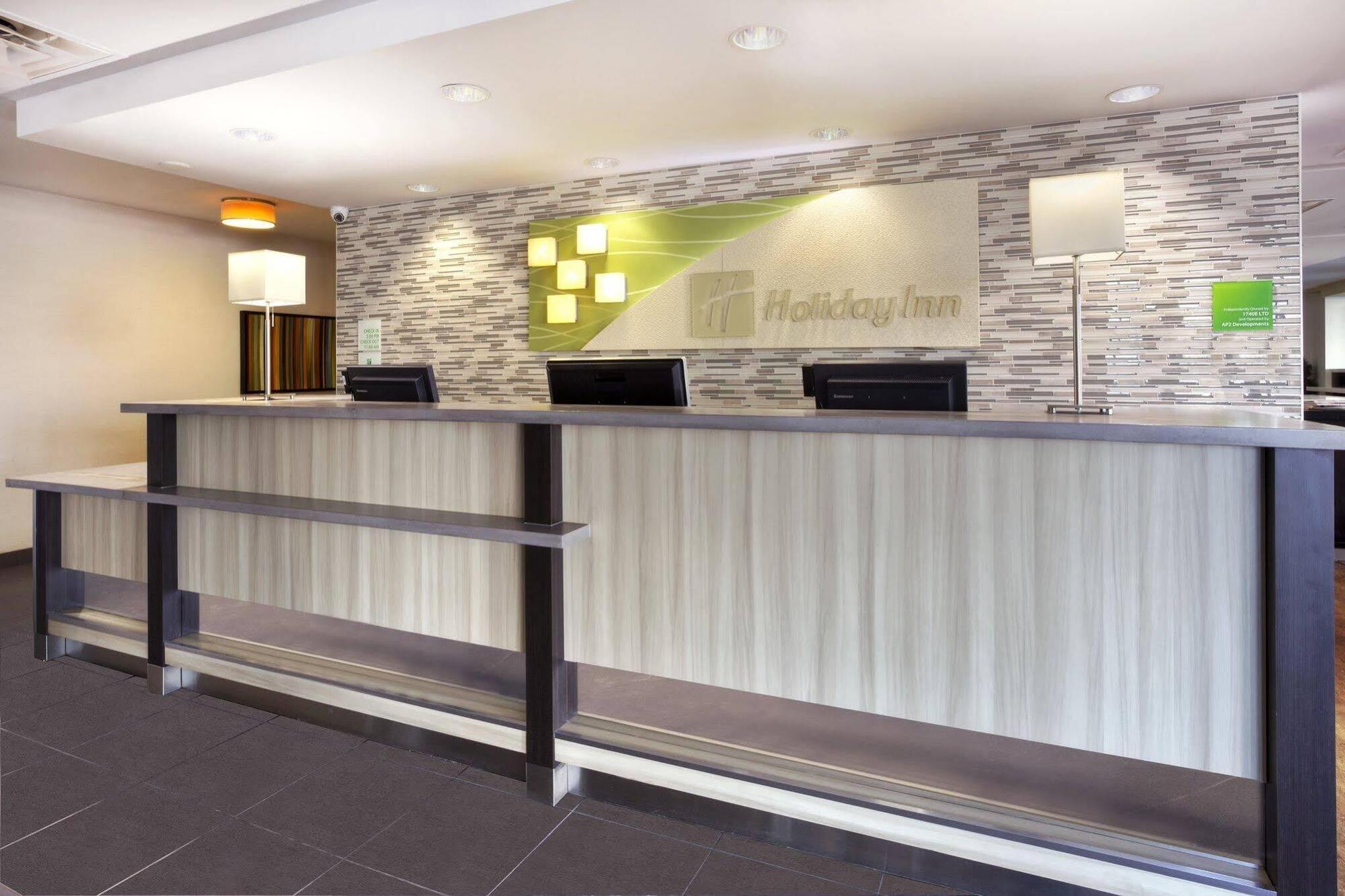 Holiday Inn Express Winnipeg Airport - Polo Park By Ihg Exteriör bild